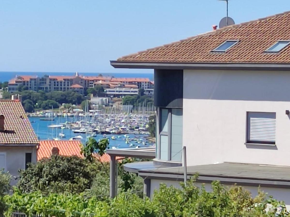 Apartment With Heated Pool, Villa Regina Pula Exterior foto